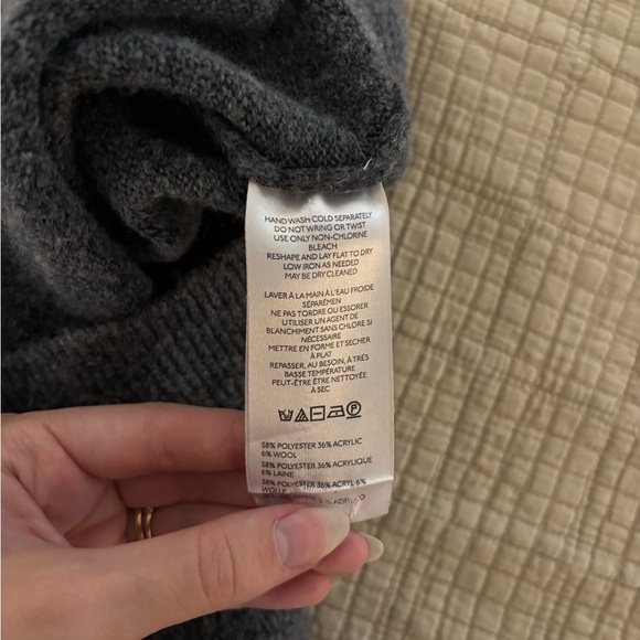 Mauve Sweater Too - Picture 4 of 4